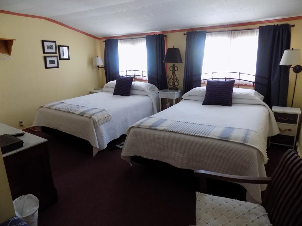 Wilderness Inn Bed And Breakfast Северен Уудсток Екстериор снимка
