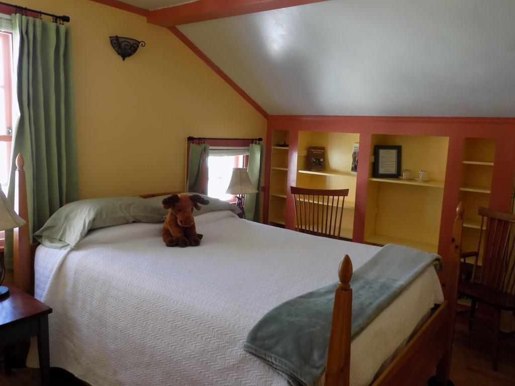 Wilderness Inn Bed And Breakfast Северен Уудсток Екстериор снимка