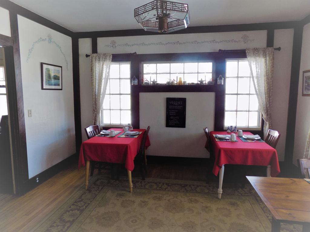 Wilderness Inn Bed And Breakfast Северен Уудсток Екстериор снимка